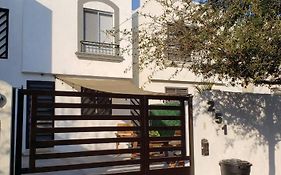Comfortable And Private House 2 Bedrooms Wifi Parking Free